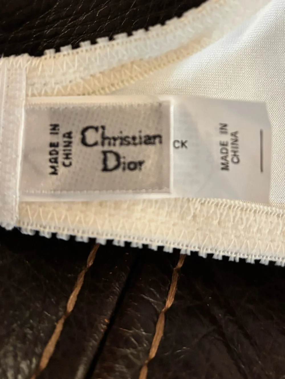 Dior Vintage White Lace Satin Underwire Bra 36C